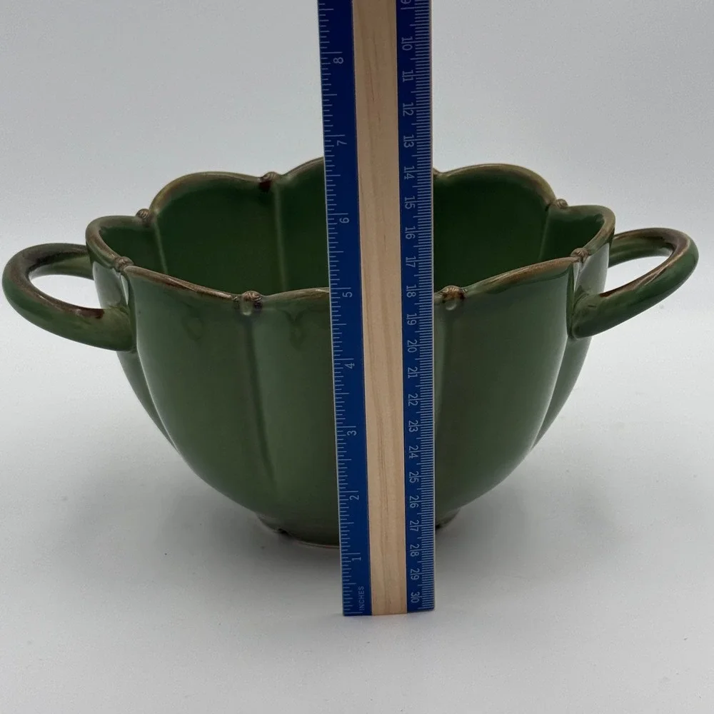 WH Made in Portugal Green Ceramic Scalloped Berry Bowl with Handles
